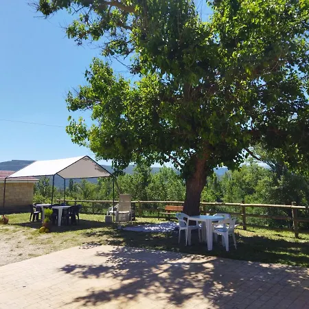 אכסניה Valle De Tobalina Quintana Martin Galindez