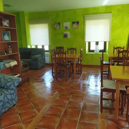 Valle De Tobalina Hostel